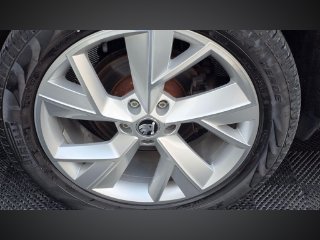 /photos/10920/b425d948-b466-4fcf-b0de-6ef82239c1b6_i320x240.jpg